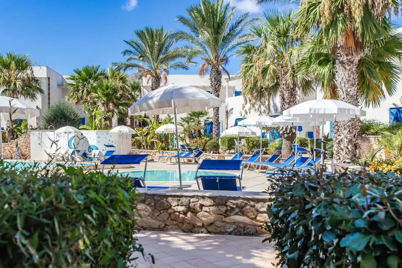 **** Aparthotel Resort Cala La Luna Favignana Italy