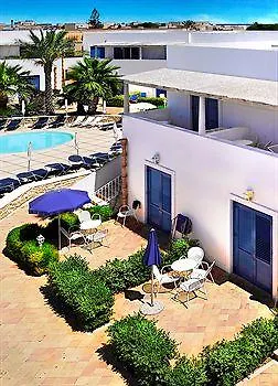 **** شقة فندقية فافينانا Resort Cala La Luna إيطاليا