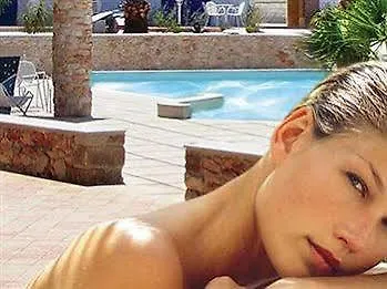 فافينانا Resort Cala La Luna